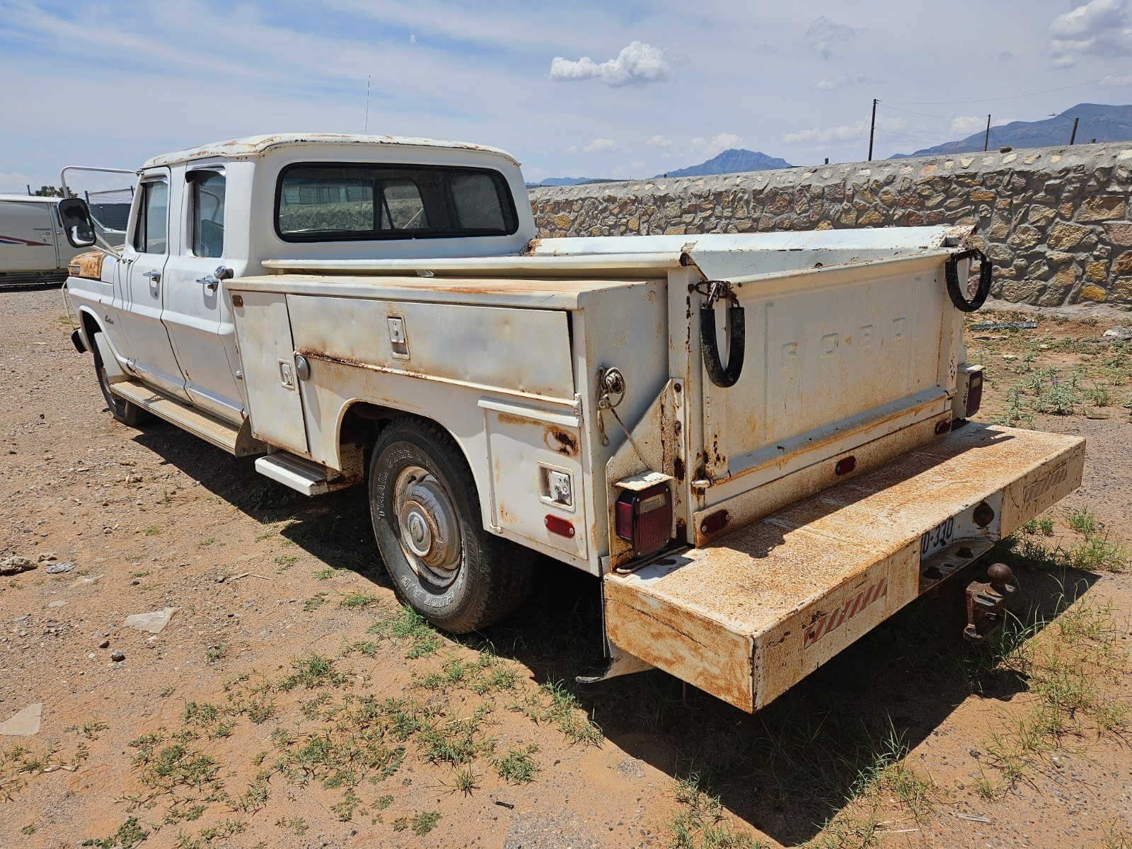 Ford-F-250-1970-Crew-Cab-Pickup-1