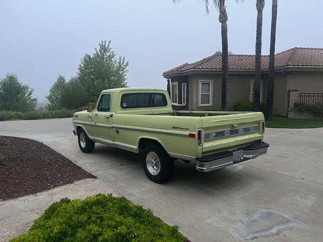 Ford-F-250-1970-Standard-Cab-Pickup-4