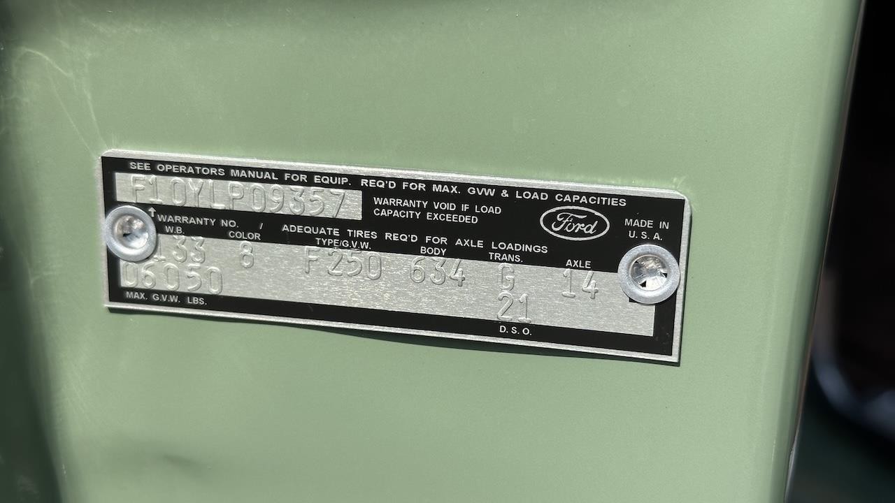 Ford-F-250-1972-19