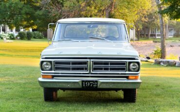 Ford-F-250-1972-Standard-Cab-Pickup-1