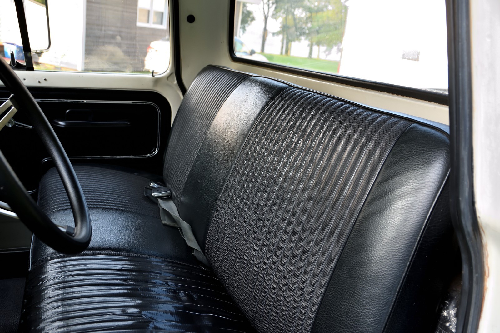Ford-F-250-1972-Standard-Cab-Pickup-11