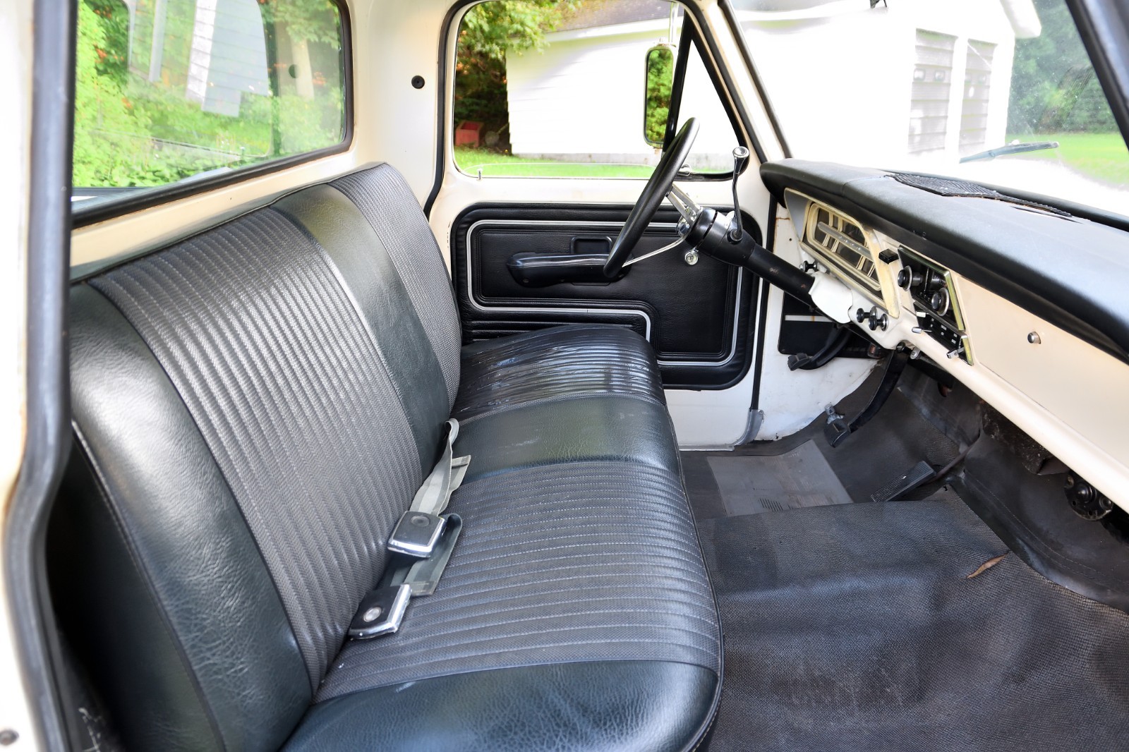 Ford-F-250-1972-Standard-Cab-Pickup-25