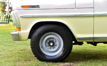 Ford-F-250-1972-Standard-Cab-Pickup-4