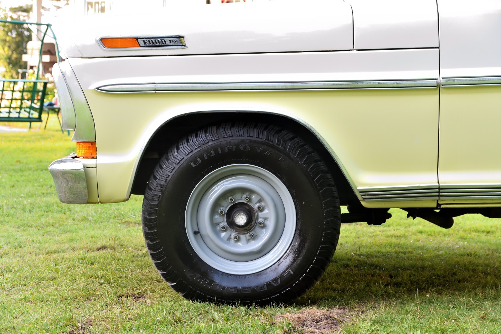 Ford-F-250-1972-Standard-Cab-Pickup-4
