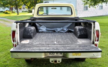 Ford-F-250-1972-Standard-Cab-Pickup-8