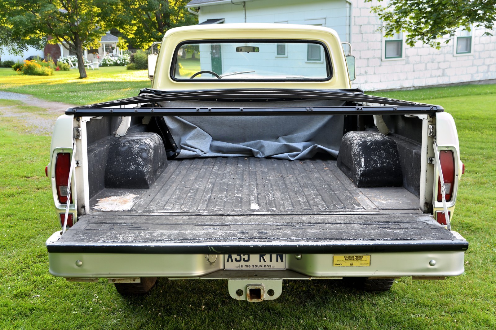 Ford-F-250-1972-Standard-Cab-Pickup-8