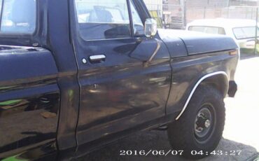 Ford-F-250-1978-Cab-Chassis-15