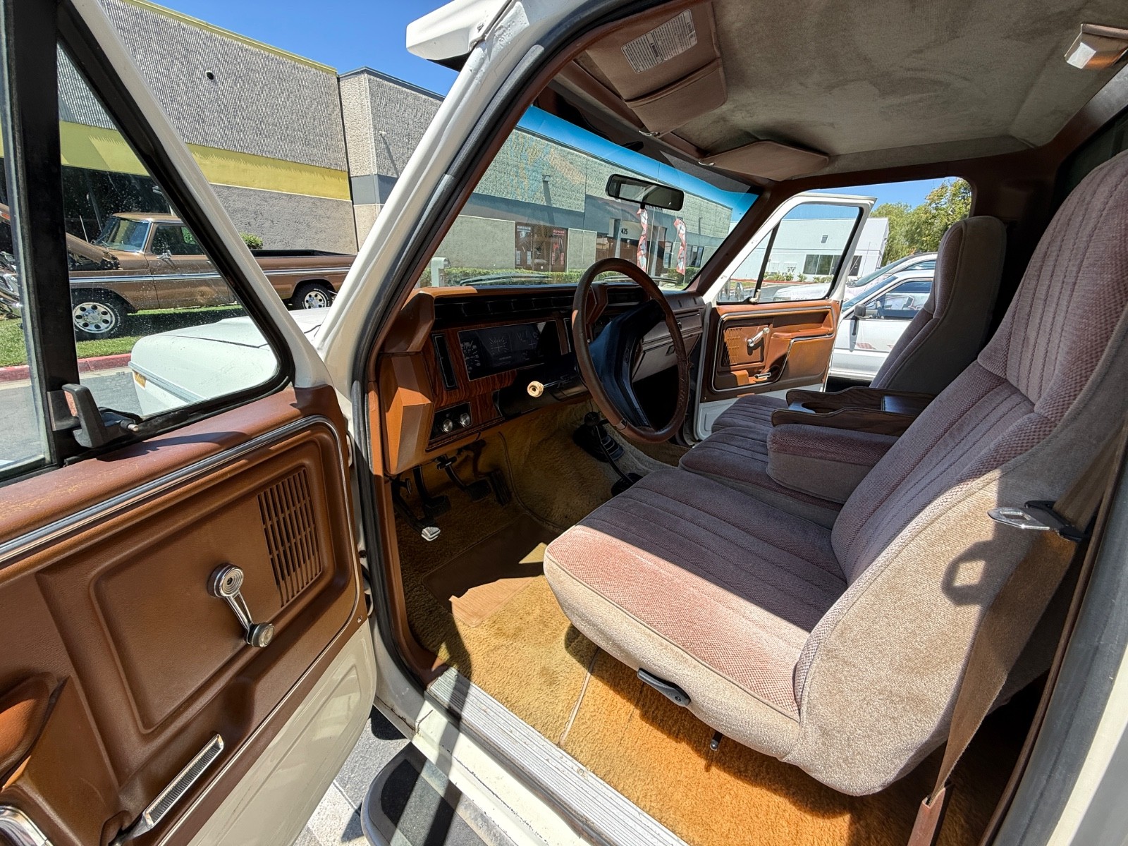 Ford-F-250-1982-Standard-Cab-Pickup-11