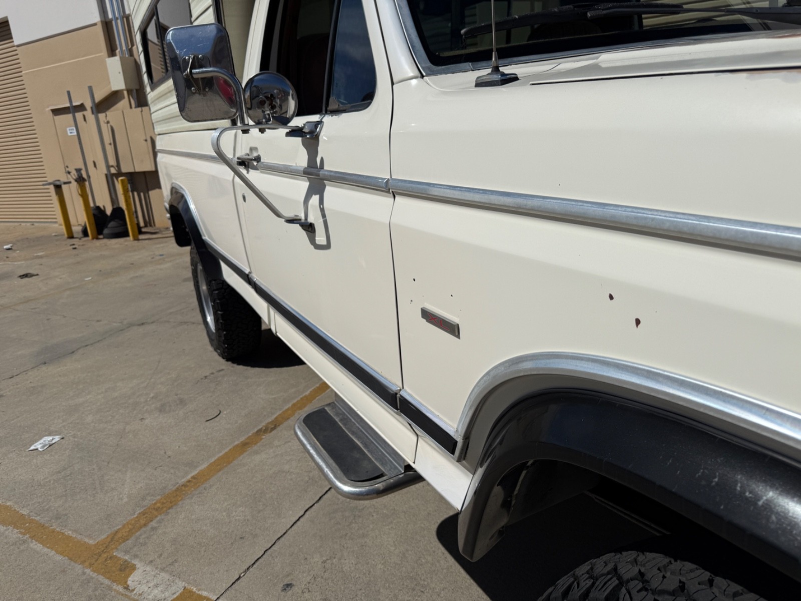 Ford-F-250-1982-Standard-Cab-Pickup-24