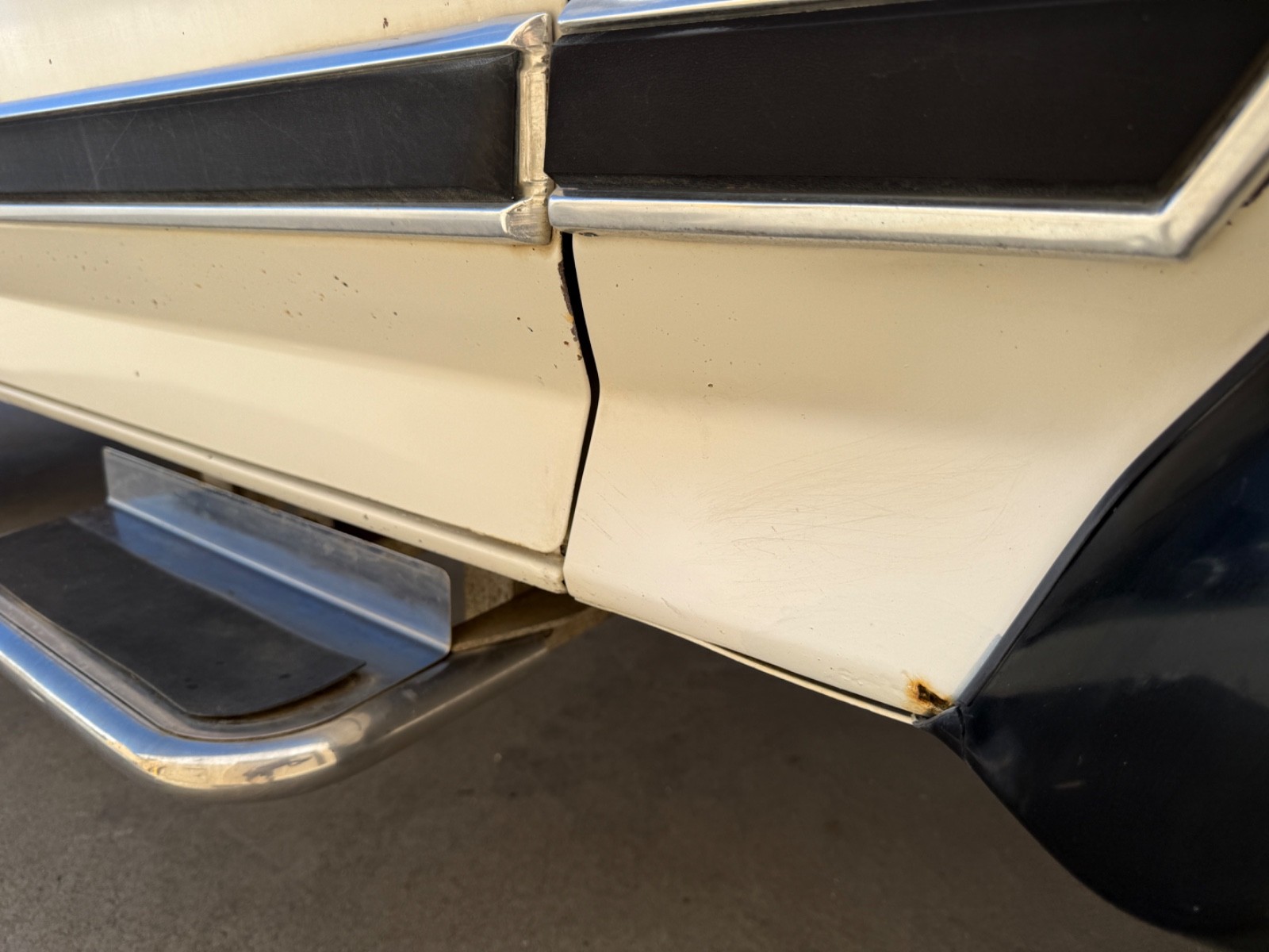 Ford-F-250-1982-Standard-Cab-Pickup-33
