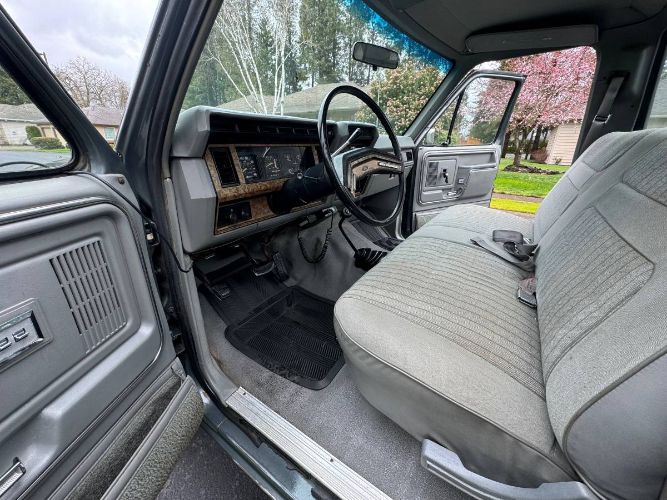 Ford-F-250-1986-GraySilver-10