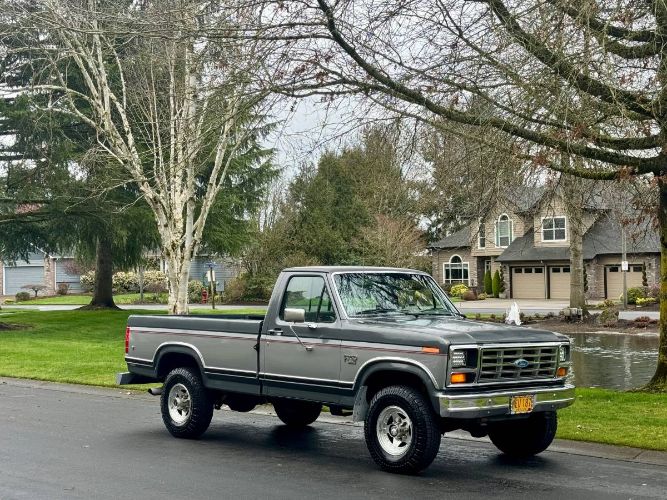 Ford-F-250-1986-GraySilver-17