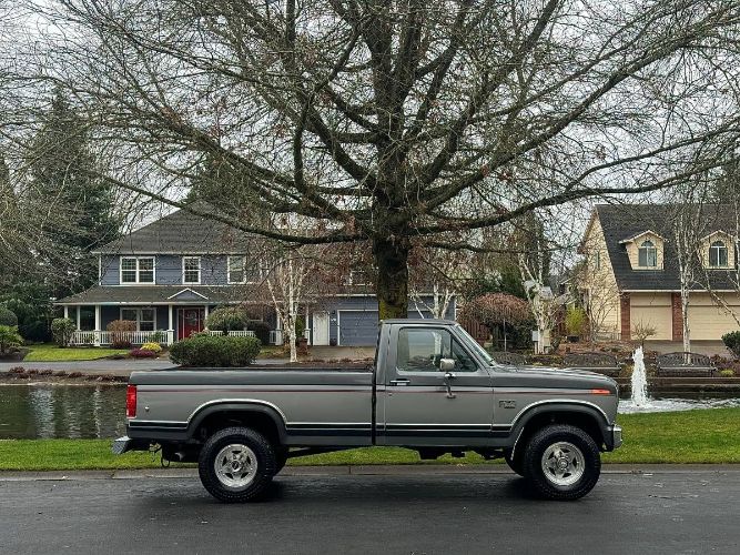 Ford-F-250-1986-GraySilver-20