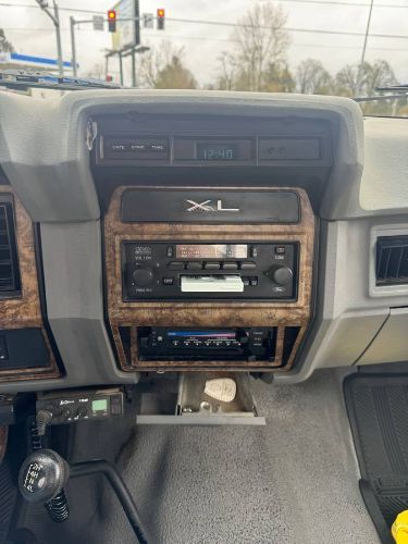 Ford-F-250-1986-GraySilver-4
