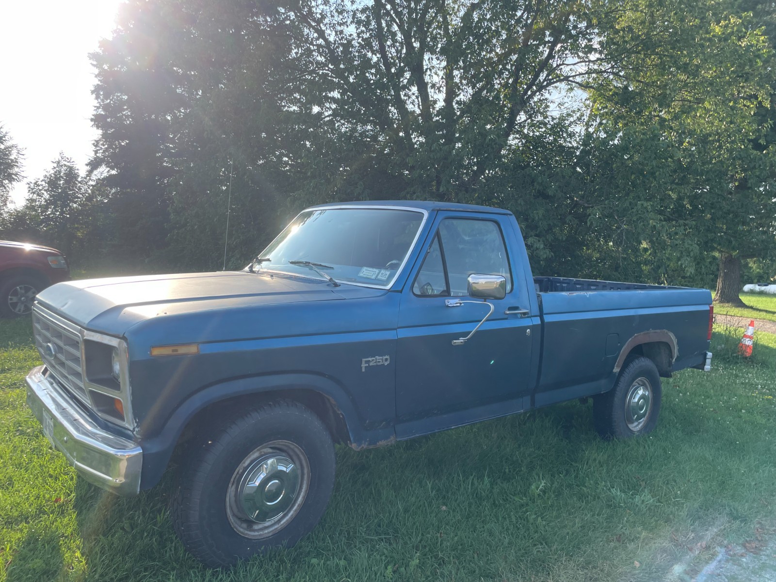 Ford-F-250-1986-Standard-Cab-Pickup-1