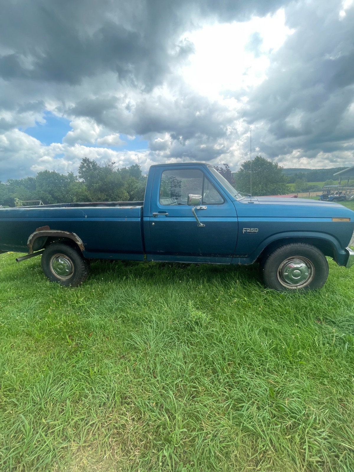 Ford-F-250-1986-Standard-Cab-Pickup-12