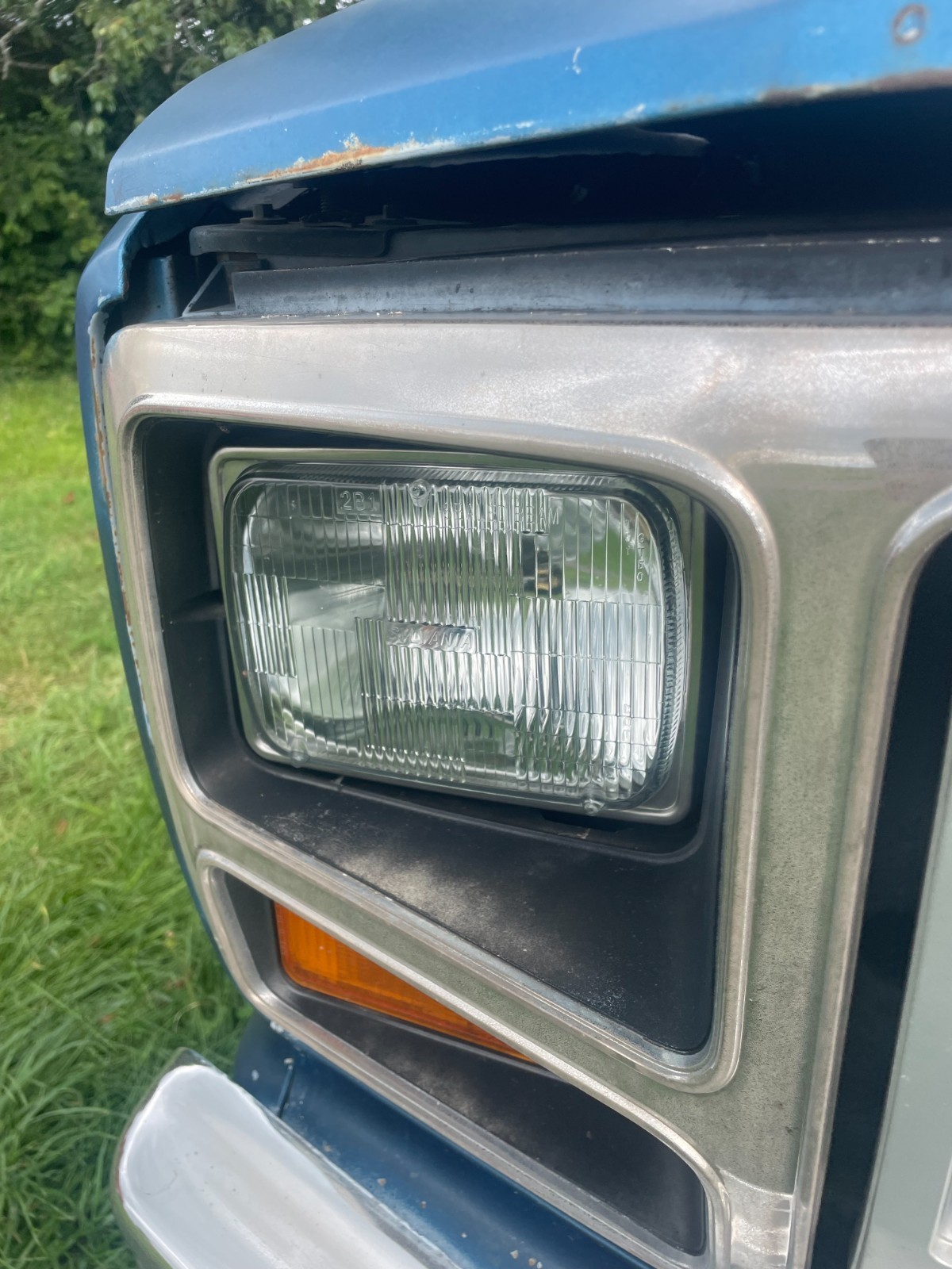 Ford-F-250-1986-Standard-Cab-Pickup-6