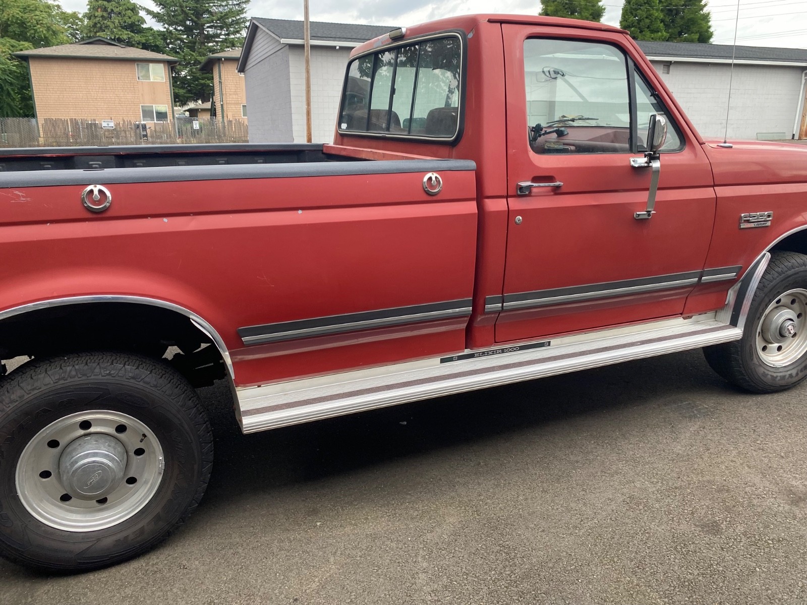 Ford-F-250-1987-Standard-Cab-Pickup-9