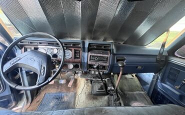 Ford-F-350-1985-Crew-Cab-Pickup-6
