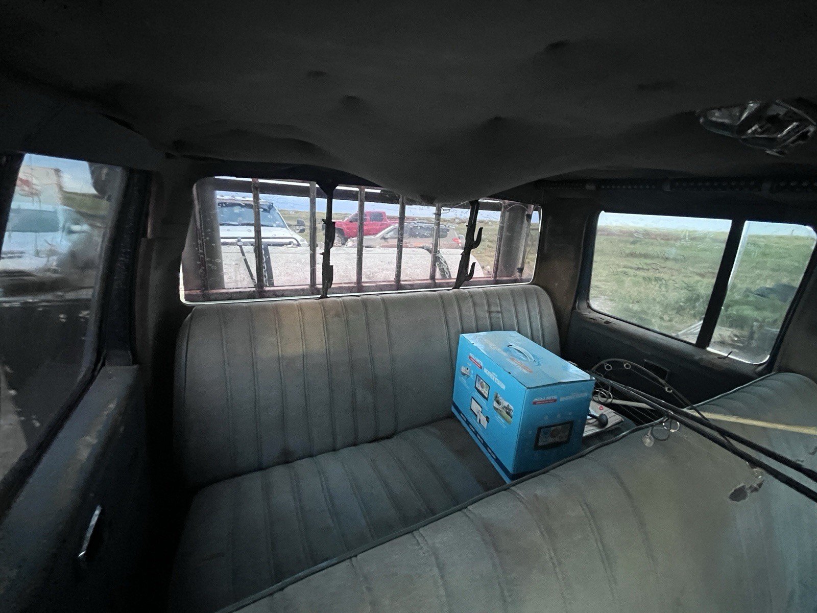 Ford-F-350-1985-Crew-Cab-Pickup-7