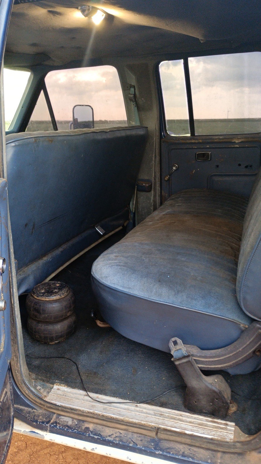 Ford-F-350-1985-Crew-Cab-Pickup-8