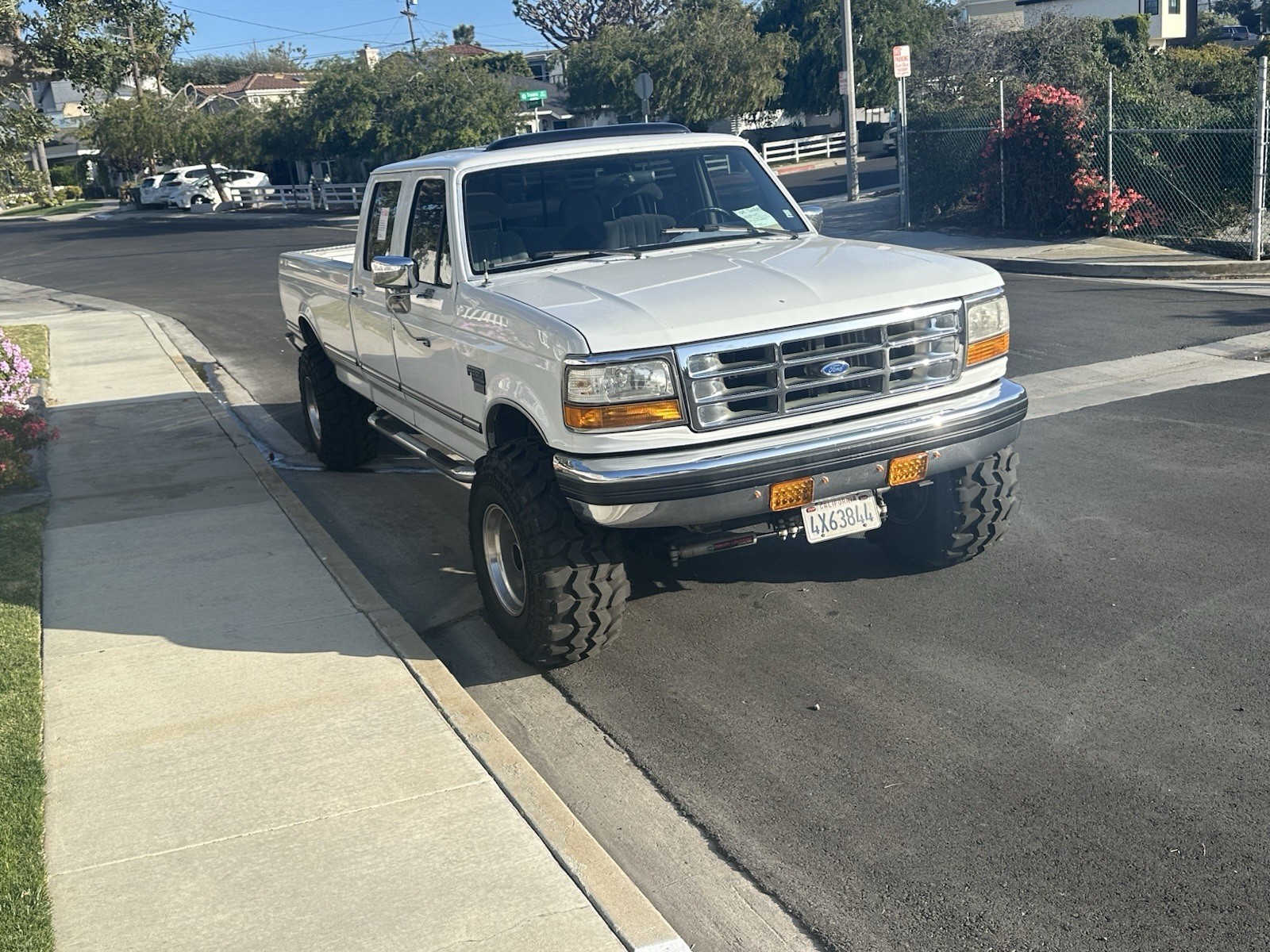 Ford-F-350-1994-Crew-Cab-Pickup-2