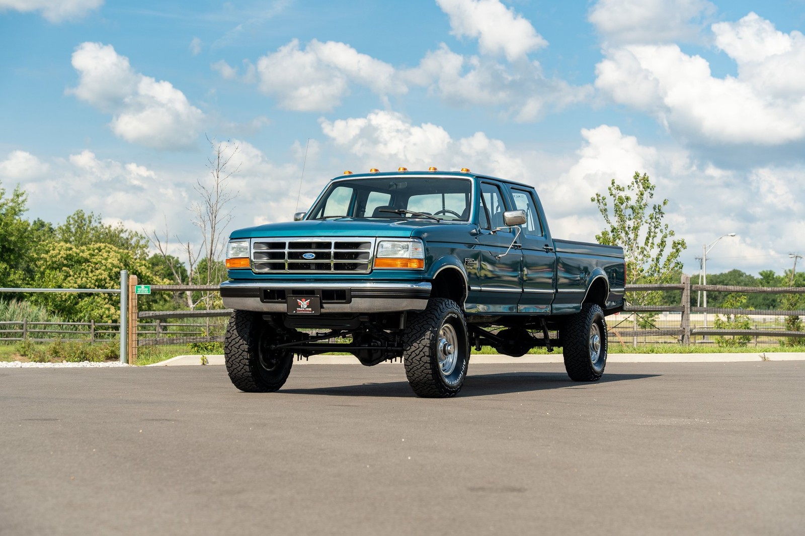 Ford-F-350-1994-Pickup-Truck-11