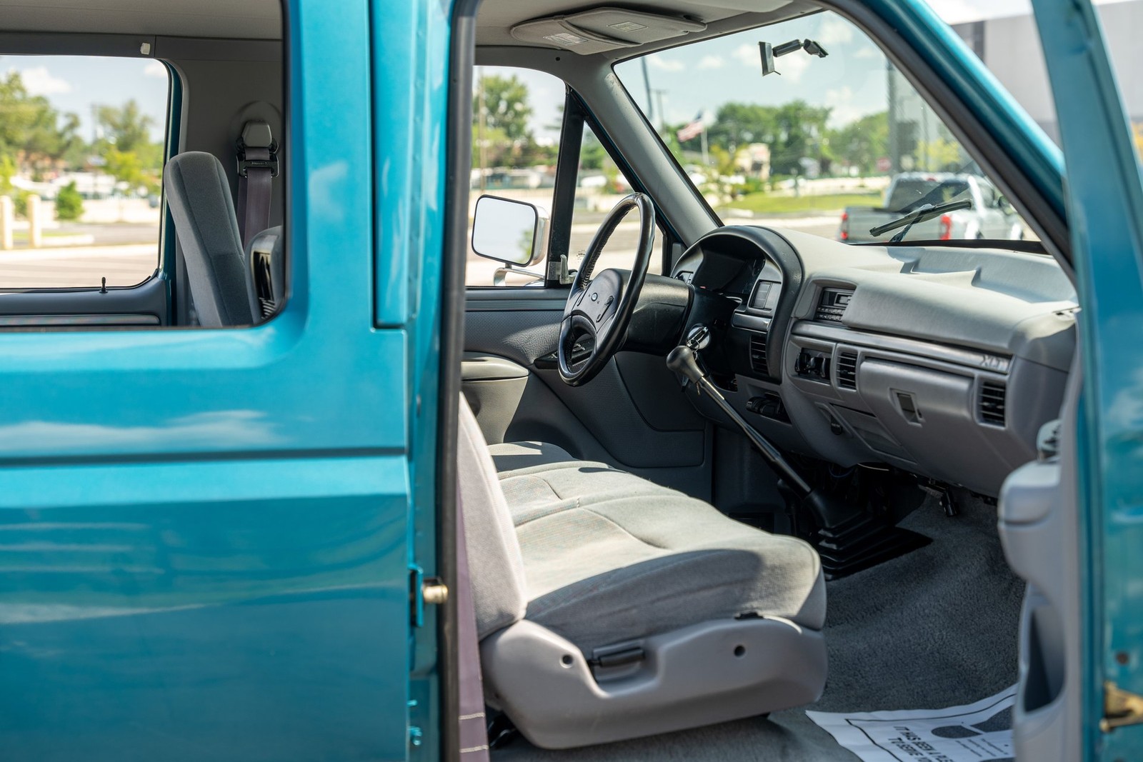 Ford-F-350-1994-Pickup-Truck-17