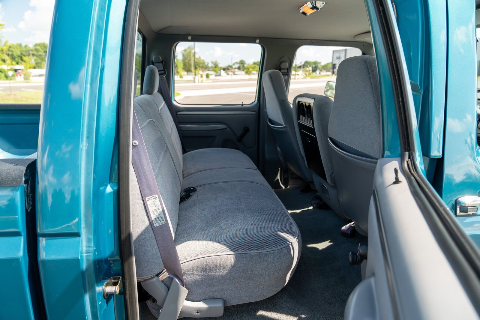 Ford-F-350-1994-Pickup-Truck-24