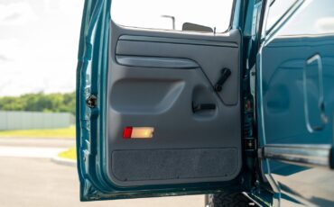 Ford-F-350-1994-Pickup-Truck-27