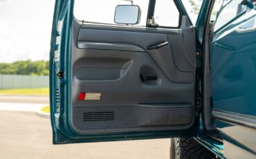 Ford-F-350-1994-Pickup-Truck-32