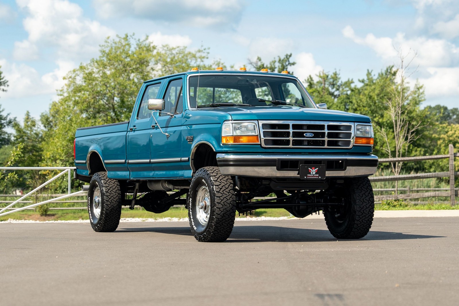Ford-F-350-1994-Pickup-Truck-4