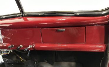 Ford-F1-1946-Maroon-3