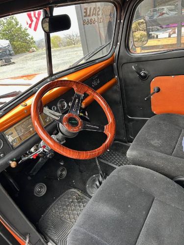 Ford-F1-1947-Candy-Orange-PaintB-1