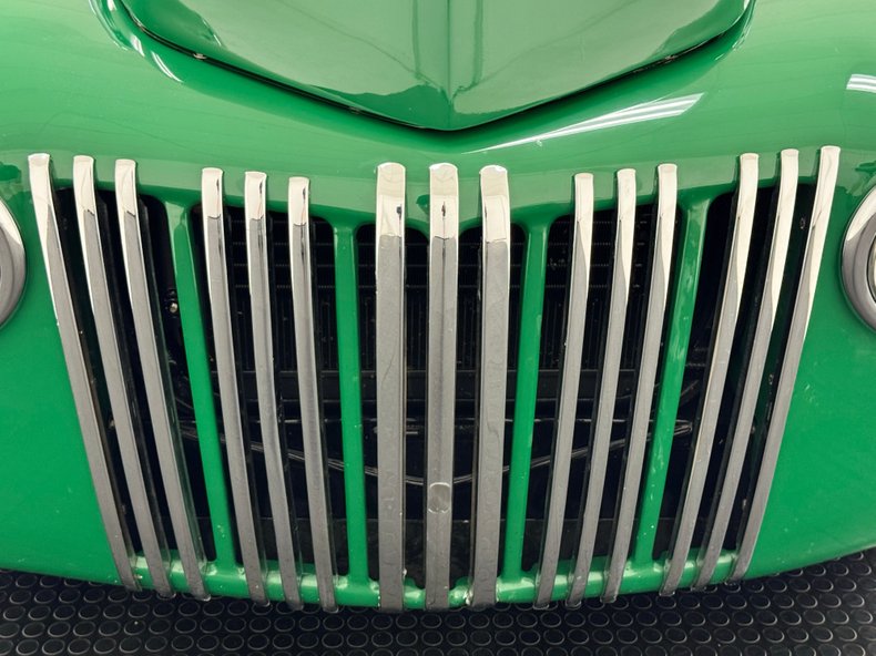 Ford-F1-1947-Medium-Green-Ivory-10