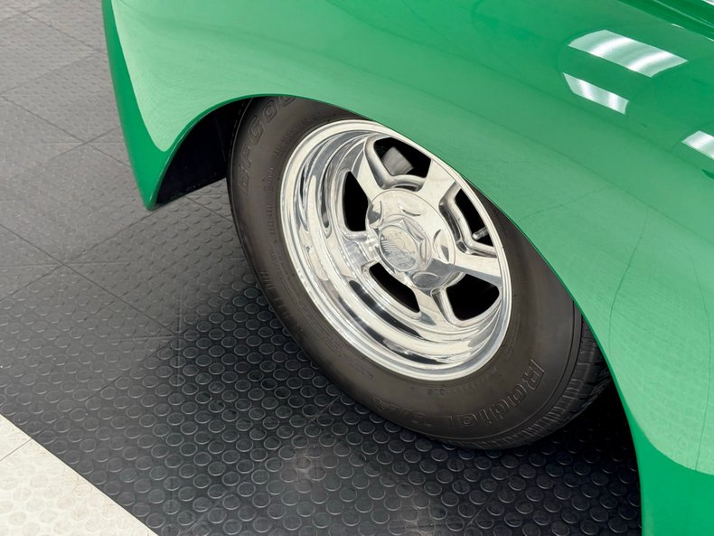 Ford-F1-1947-Medium-Green-Ivory-13