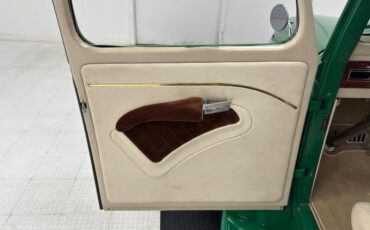 Ford-F1-1947-Medium-Green-Ivory-37