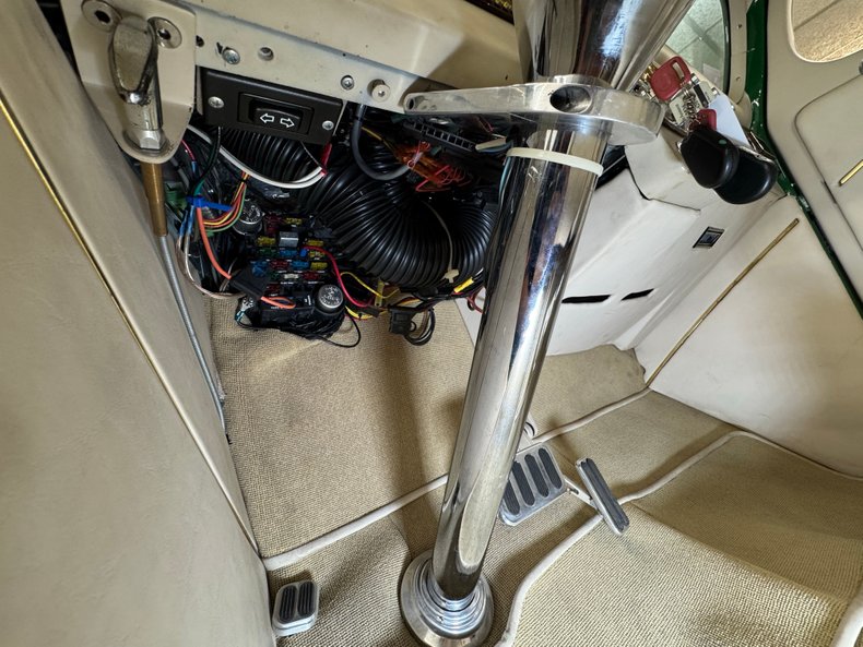 Ford-F1-1947-Medium-Green-Ivory-46