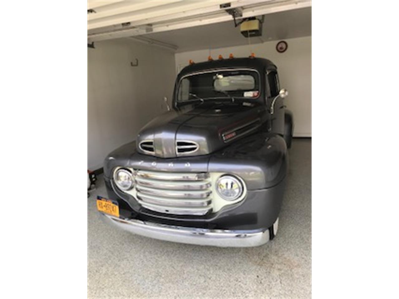 Ford-F1-1948-Gray-Redwhite-2