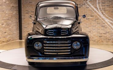 Ford-F1-1948-Pickup-Truck-1