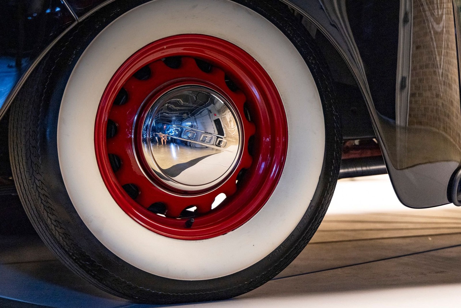 Ford-F1-1948-Pickup-Truck-10