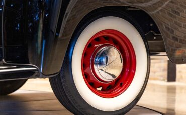 Ford-F1-1948-Pickup-Truck-11
