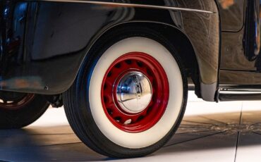 Ford-F1-1948-Pickup-Truck-12