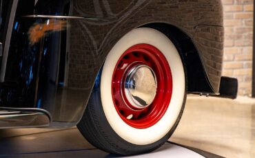 Ford-F1-1948-Pickup-Truck-13