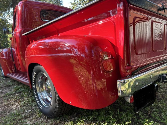 Ford-F1-1948-Red-1