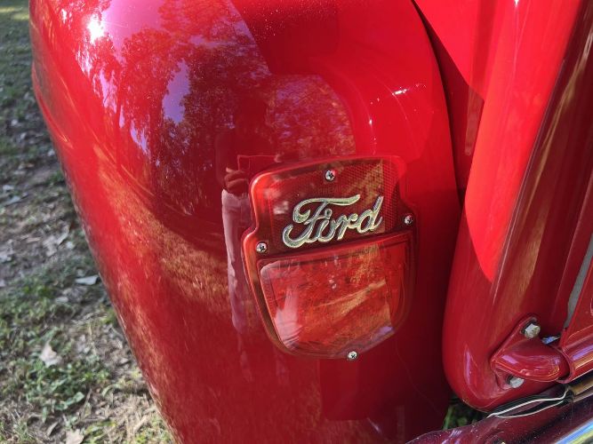 Ford-F1-1948-Red-11