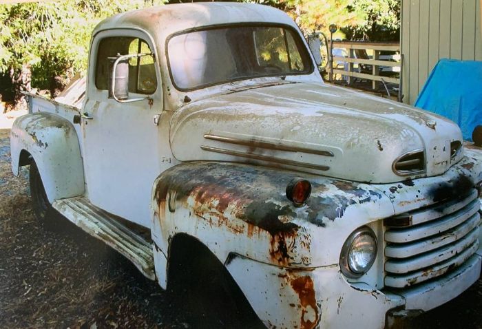 Ford-F1-1948-White