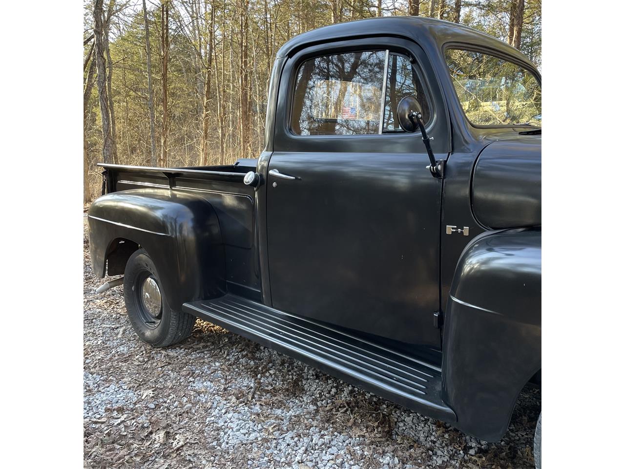 Ford-F1-1949-black-brown-6