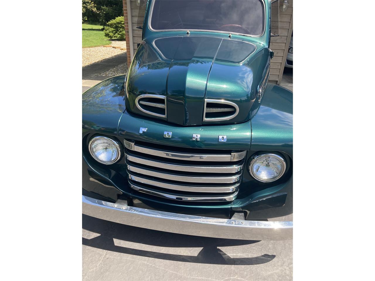 Ford-F1-1950-Emerald-Green-Burgundy-8