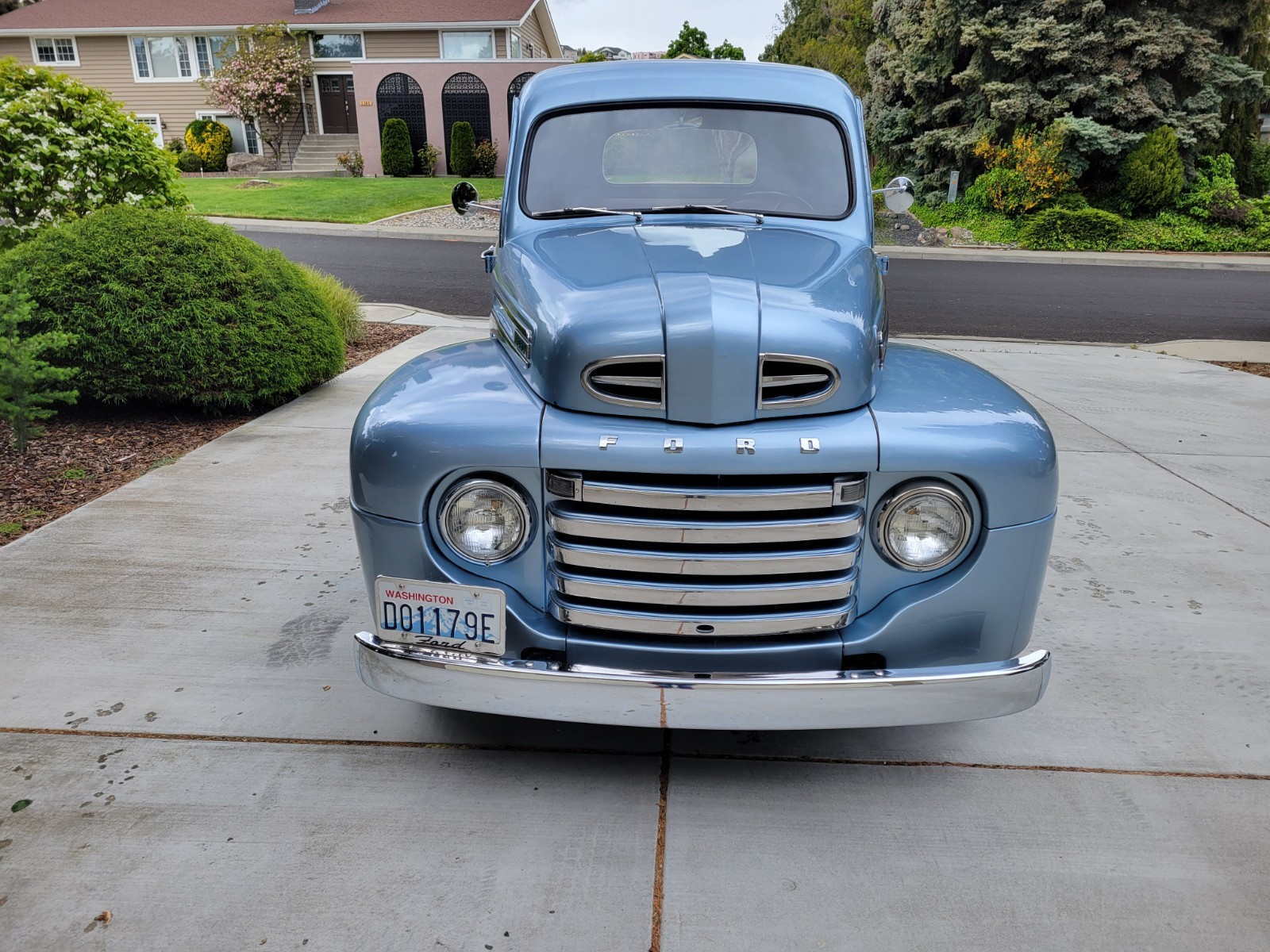 Ford-F1-1950-Standard-Cab-Pickup-3